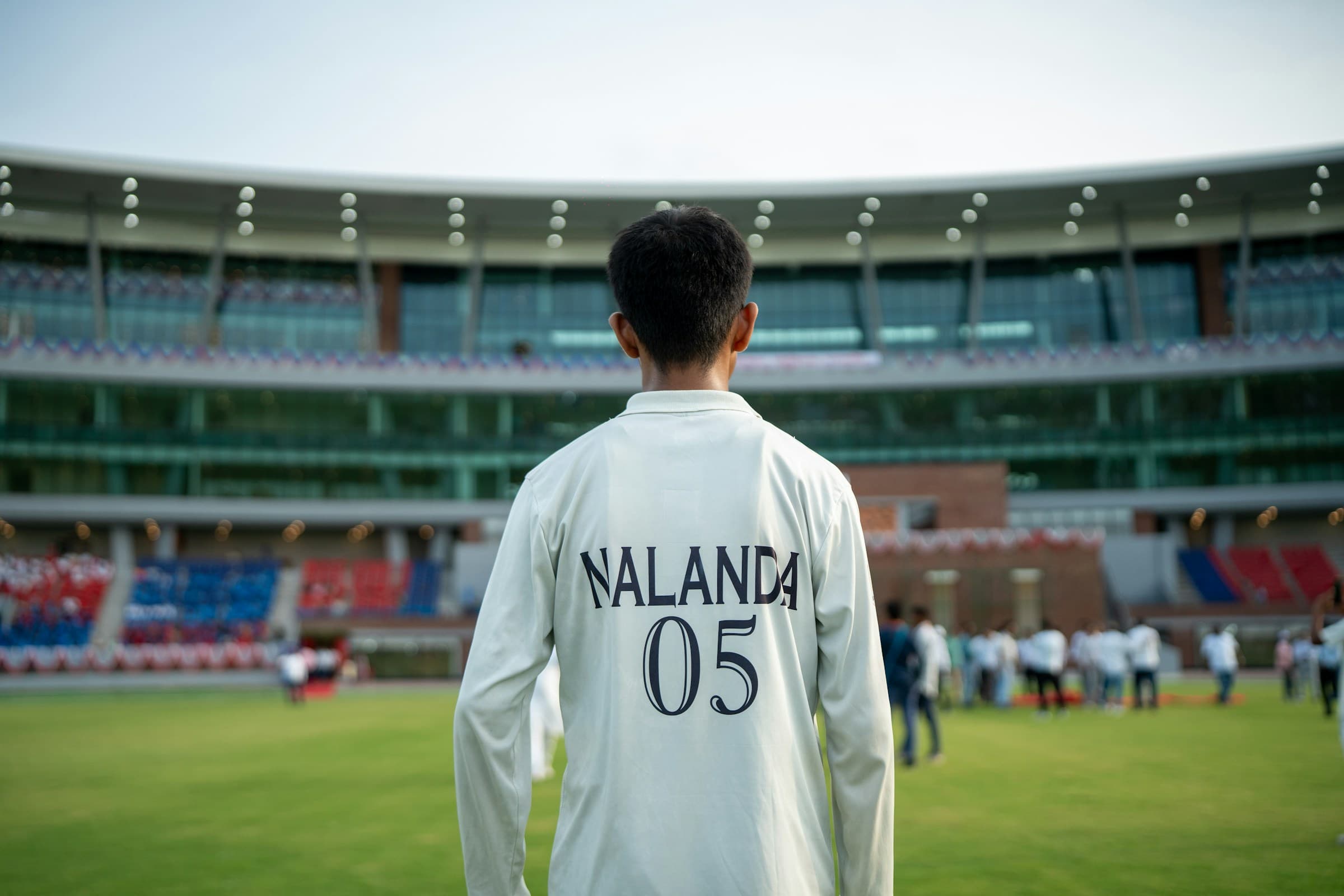 Lamine Yamal celebrando uno de sus tres goles en el Clásico Barcelona 3-0 Real Madrid en el Santiago Bernabéu